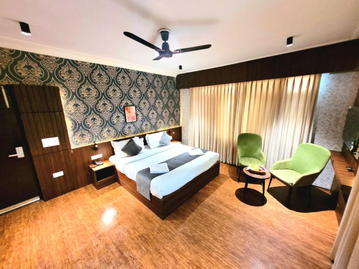 Hotel Royal Plaza Srīnagar Zewnętrze zdjęcie