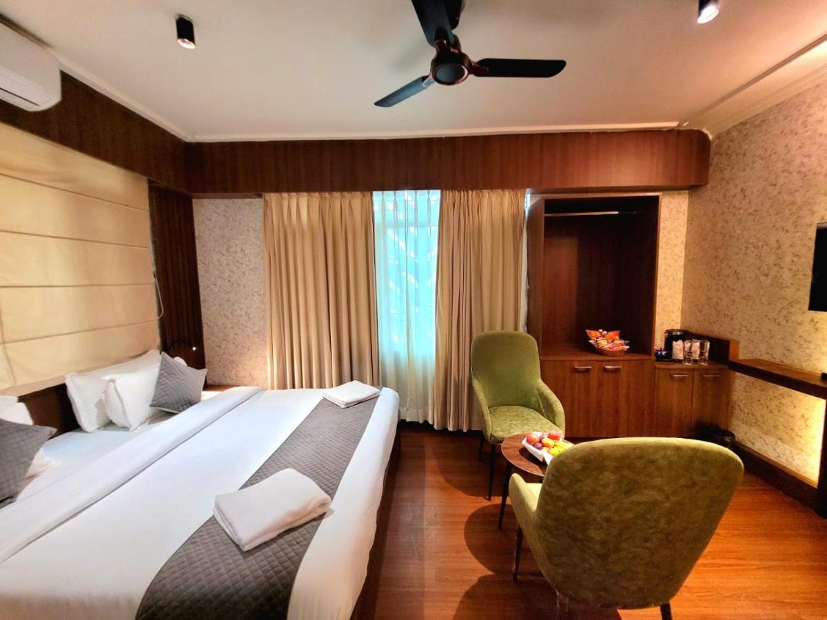Hotel Royal Plaza Srīnagar Zewnętrze zdjęcie