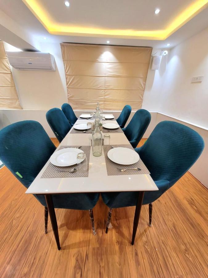 Hotel Royal Plaza Srīnagar Zewnętrze zdjęcie